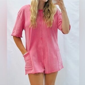 Umgee Vintage Wash Comfy Pink Short Sleeve Romper w/ V-Neck Back- Size S NWT
